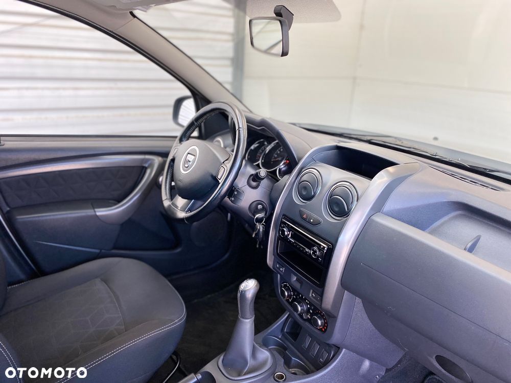 Dacia Duster 1.6 Laureate - 11