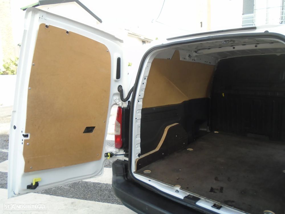 Peugeot PARTNER  LONGA-3 LUGARES 102 CV-NACIONAL-IVA DEDUTIVEL - 16