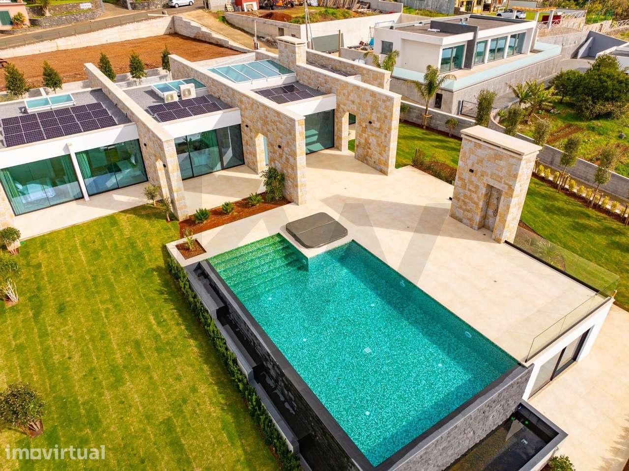 Moradia Térrea, T3 Totalmente Mobilada e equipada! Piscina, solário co - Grande imagem: 4/37