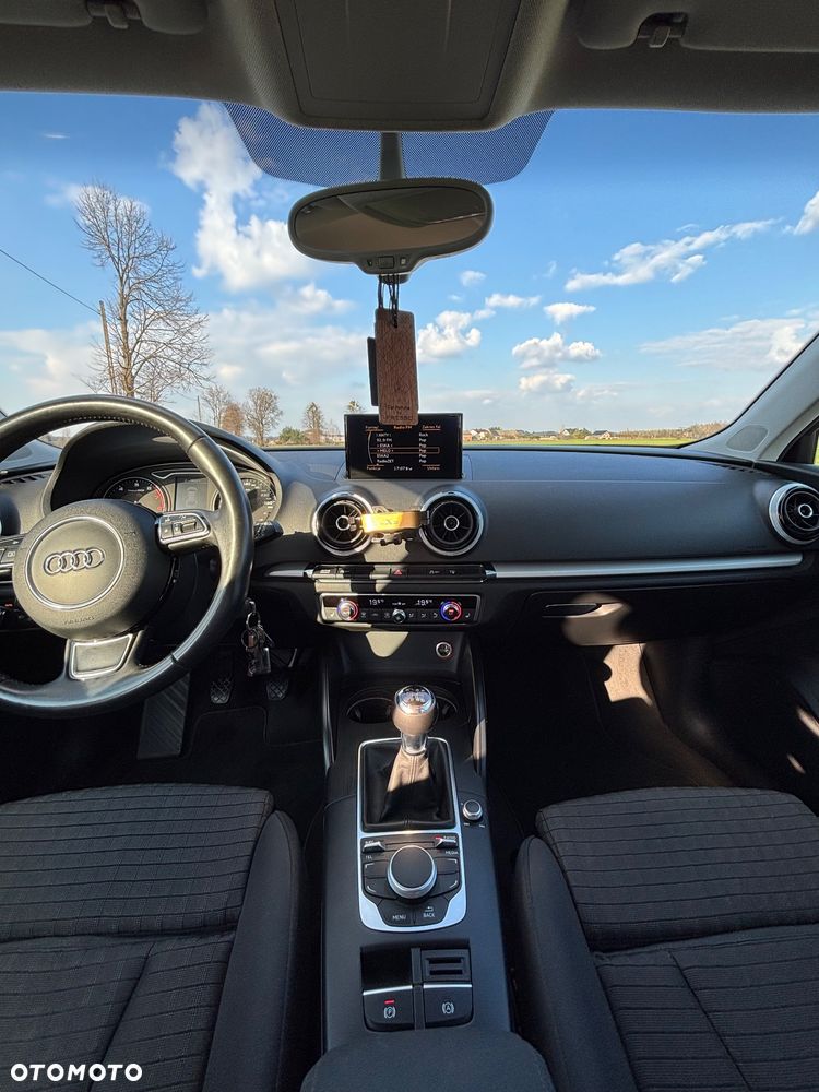 Audi A3 Sportback 1.4 TFSI Ambiente - 12