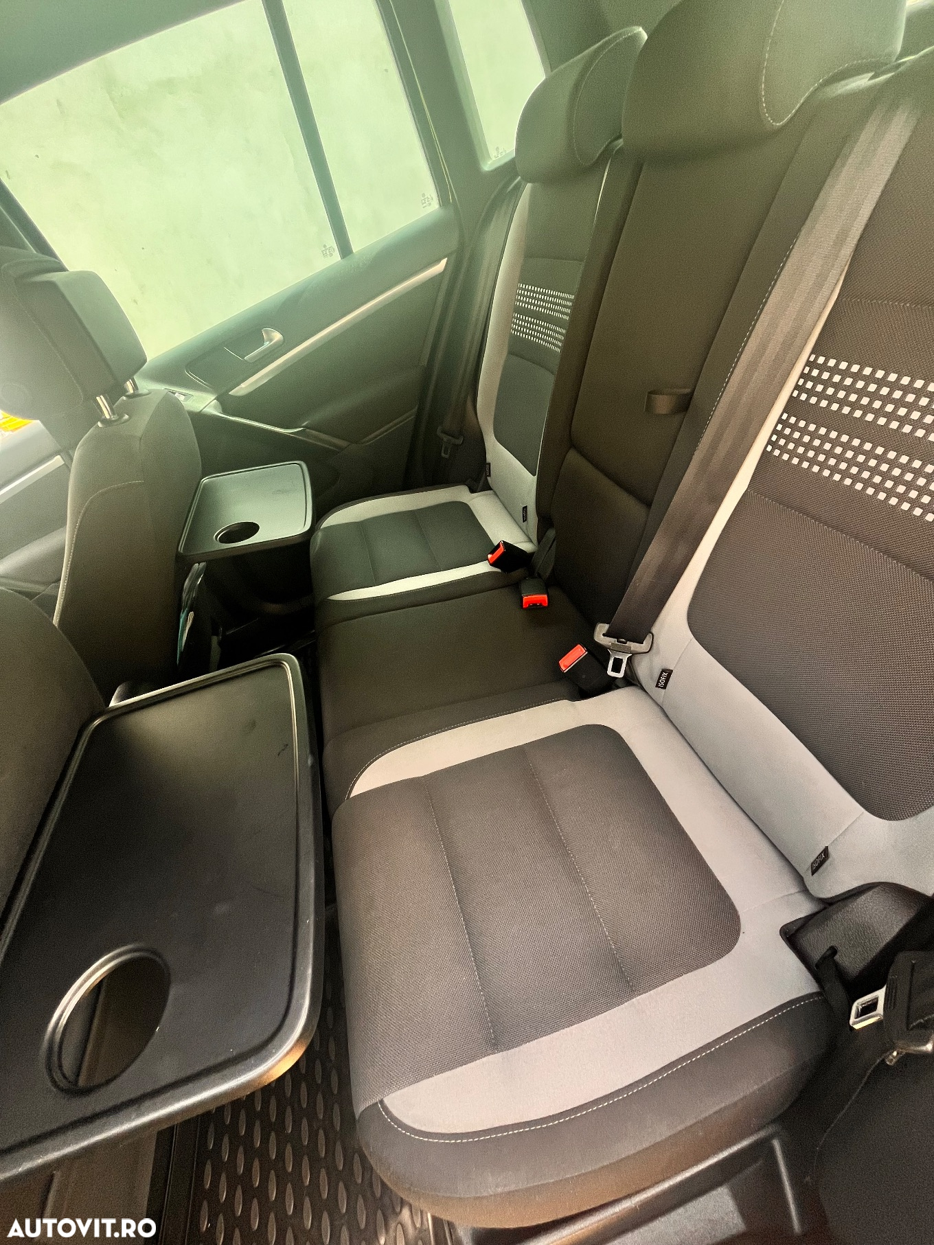 Volkswagen Tiguan 2.0 TDI 4Motion DSG Sport & Style - 9
