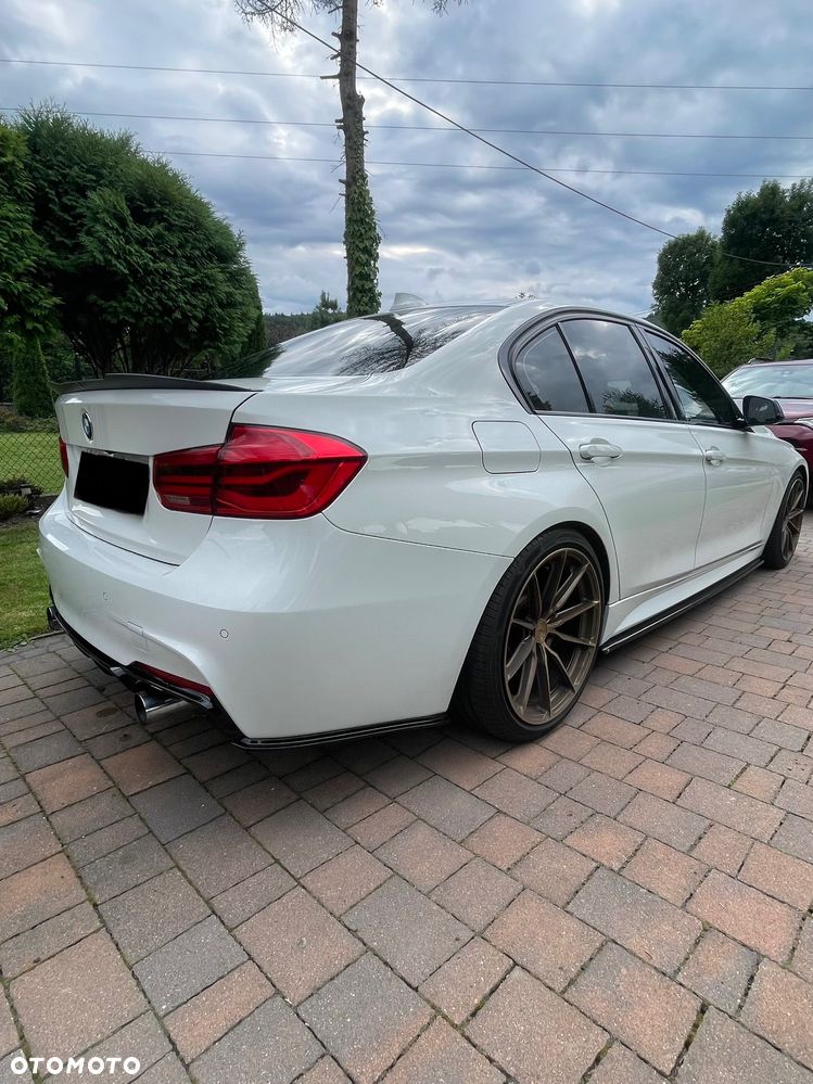 BMW Seria 3 330i xDrive - 8
