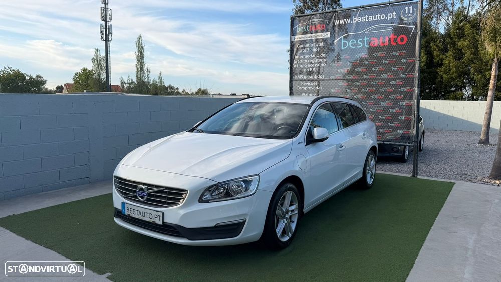 Volvo V60 2.4 D6 Momentum AWD Phev - 3