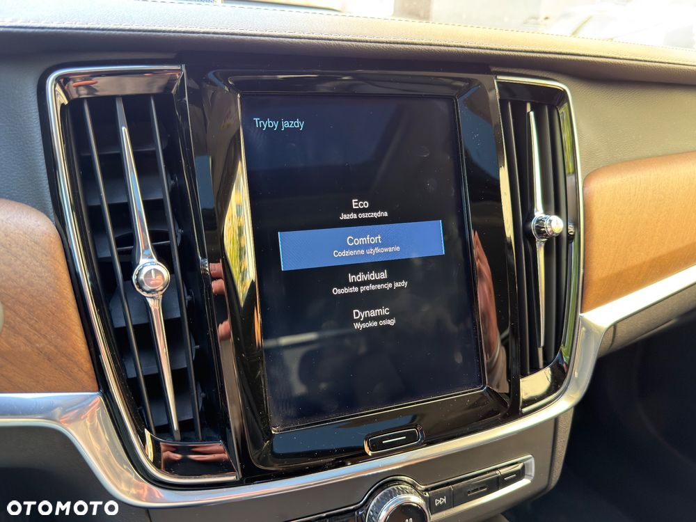 Volvo S90 D5 AWD Inscription - 36