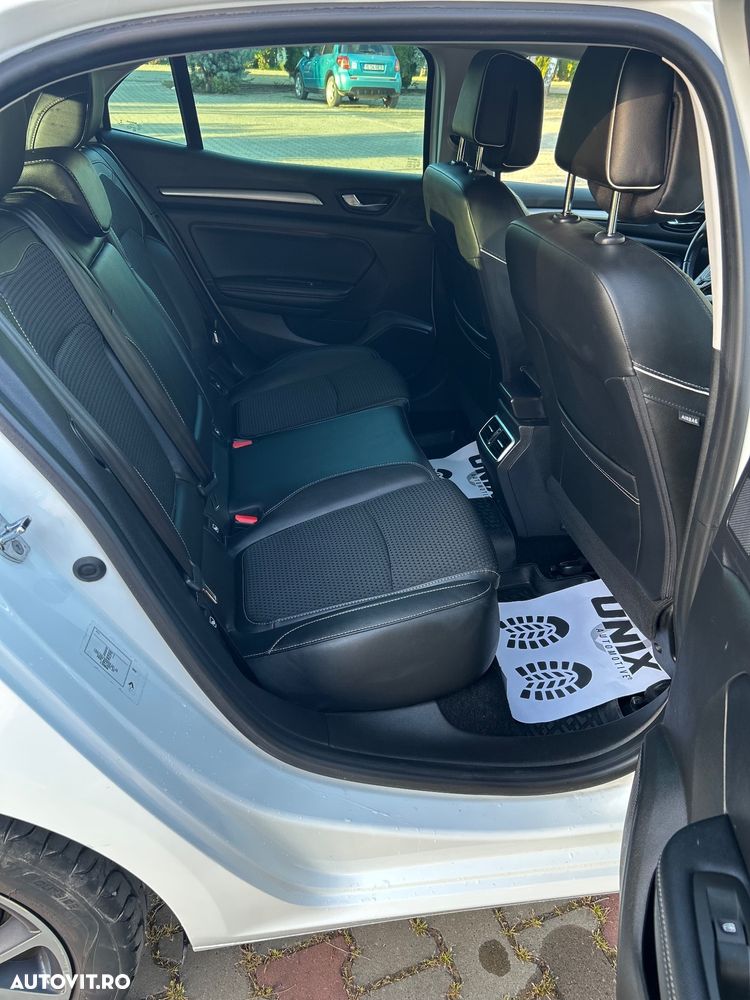 Renault Megane ENERGY dCi 110 Start & Stop Bose Edition - 10