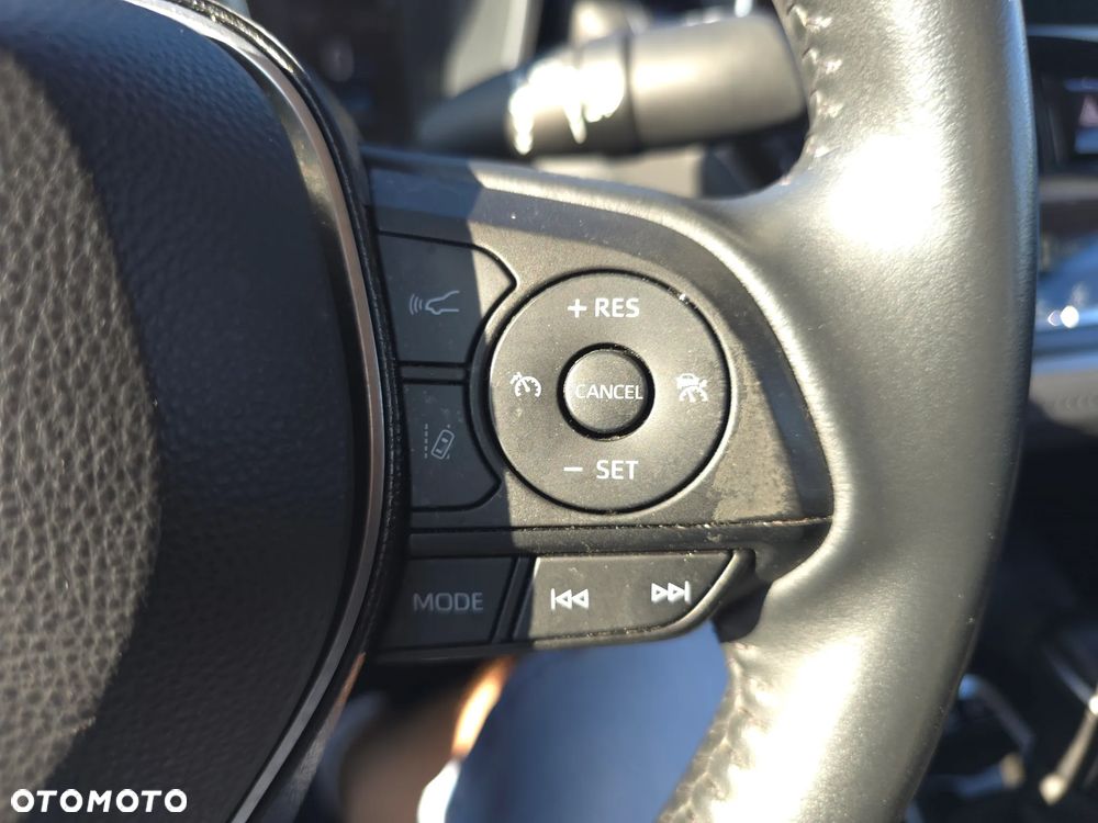 Toyota Corolla 1.8 Hybrid Comfort - 23
