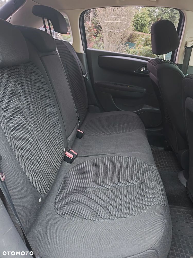 Citroën C4 1.6 16V Confort - 13