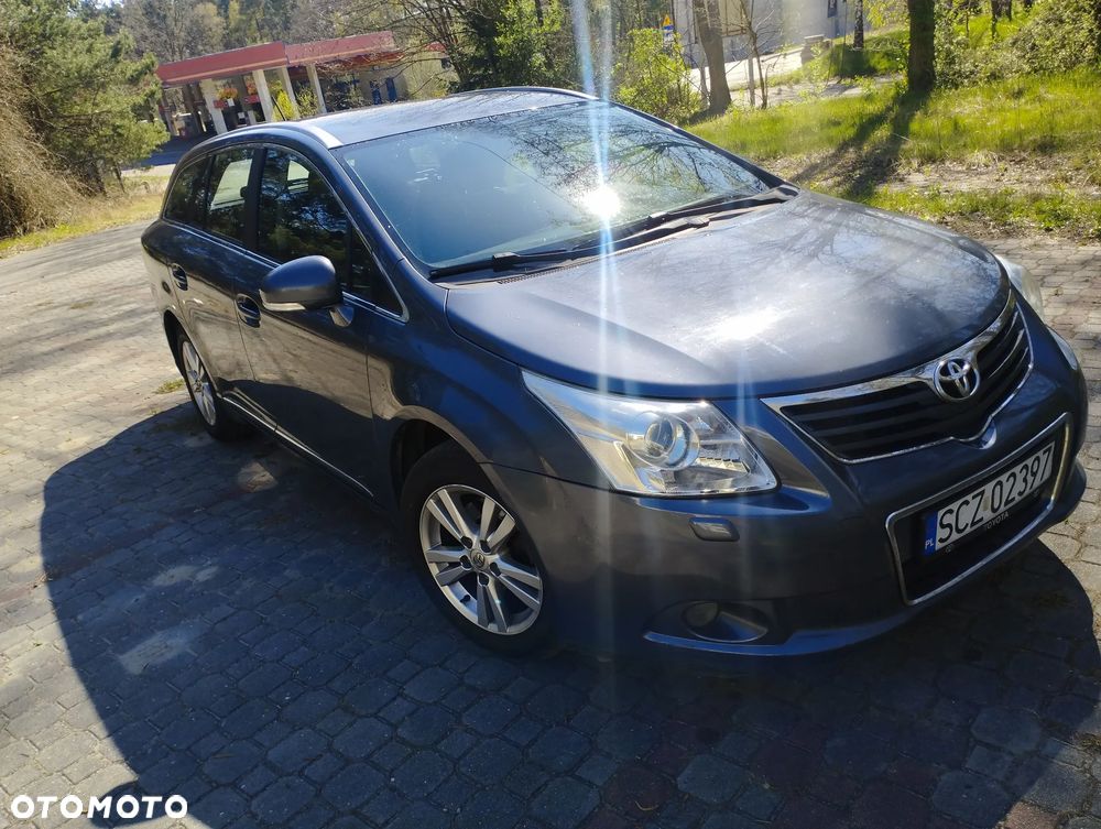Toyota Avensis 1.8 Luna - 10