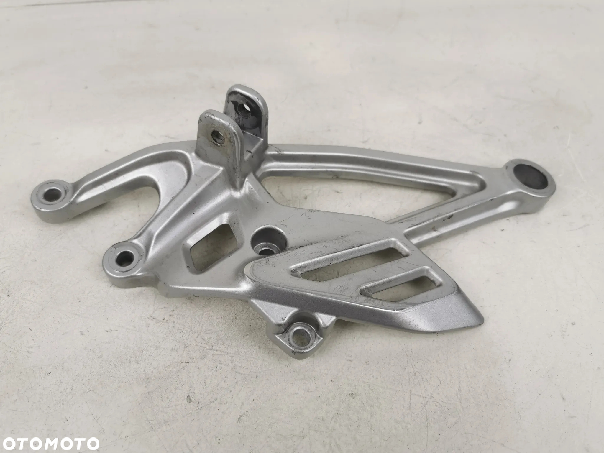 Yamaha R125 set prawy przód kierowcy 19- - 6