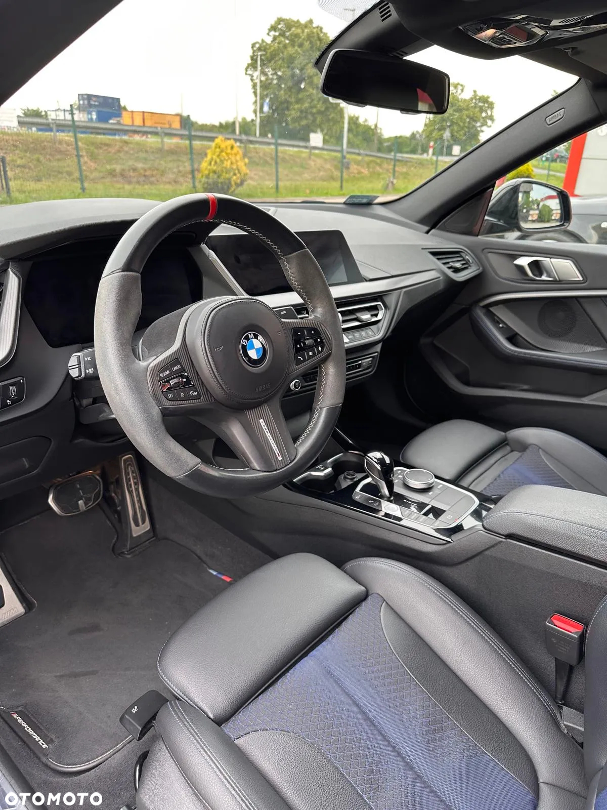 BMW Seria 2 218d M Sport - 9