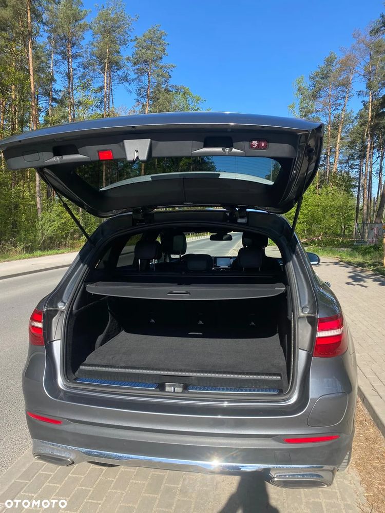 Mercedes-Benz GLC 300 e 4-Matic - 12