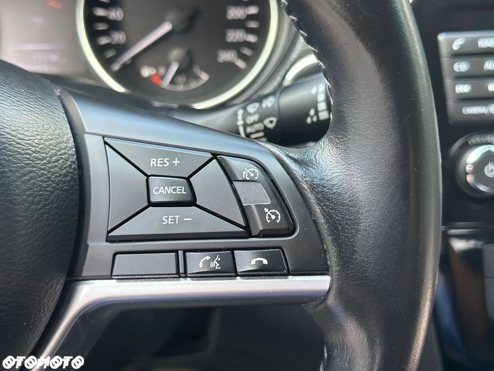 Nissan Qashqai 1.6 DIG-T N-Connecta - 18