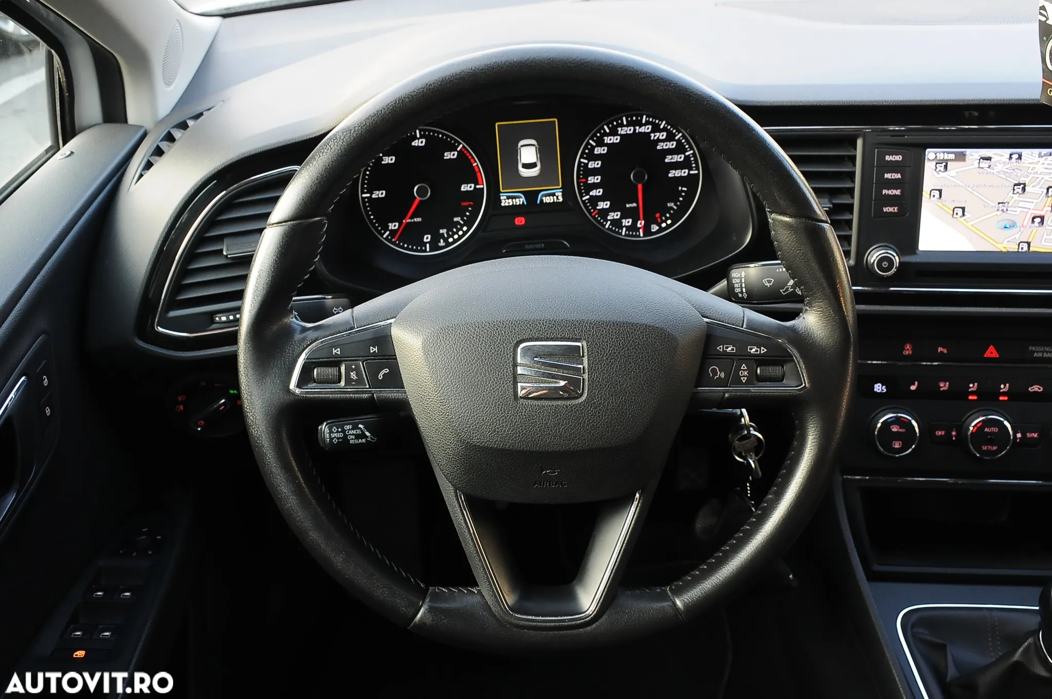 Seat Leon 1.6 TDI Style - 9