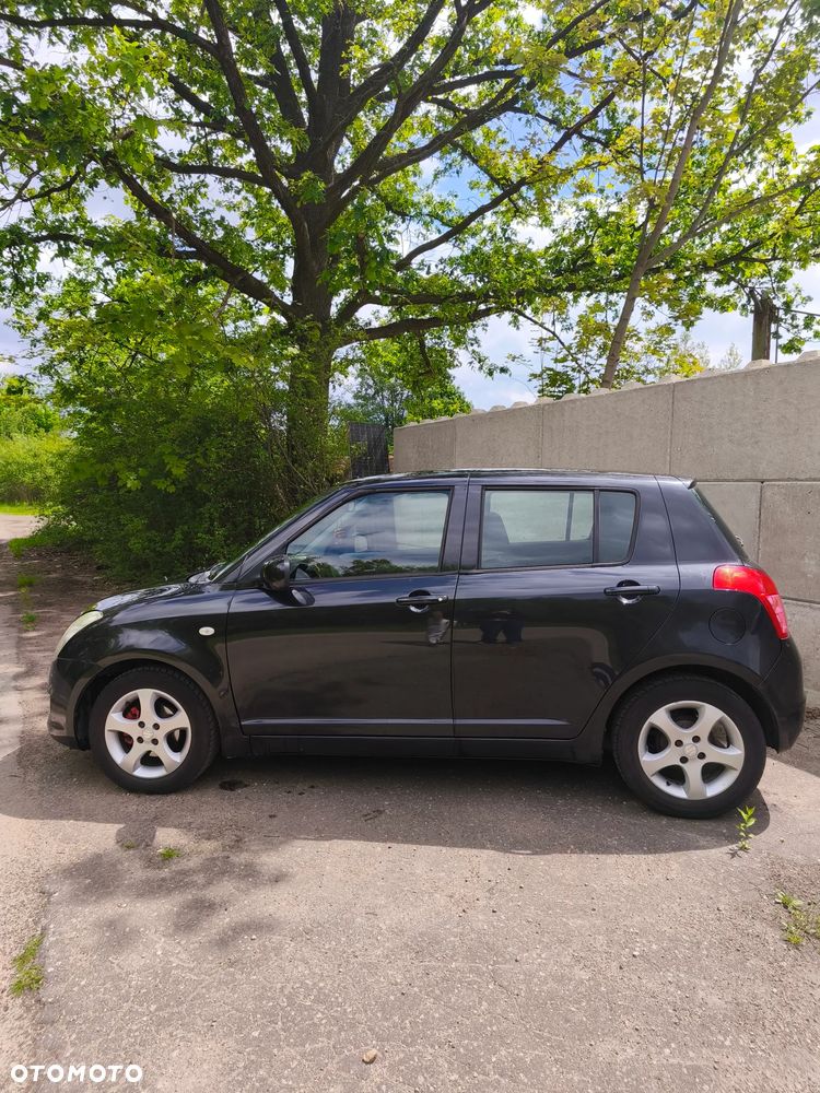 Suzuki Swift - 3