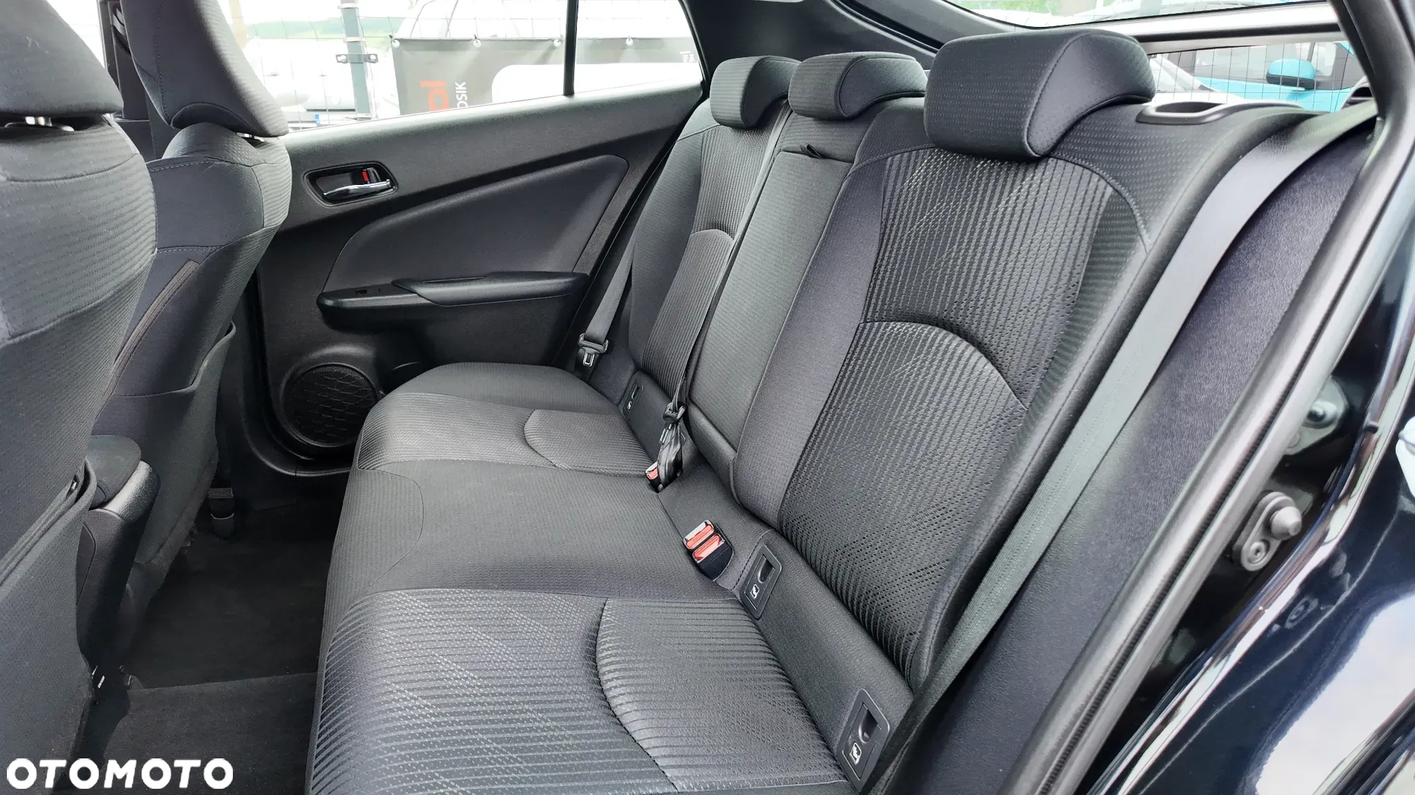 Toyota Prius 1.8 Hybrid Prestige - 31