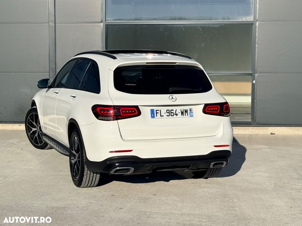 Mercedes-Benz GLC 300 d 4Matic 9G-TRONIC AMG Line Plus - 23