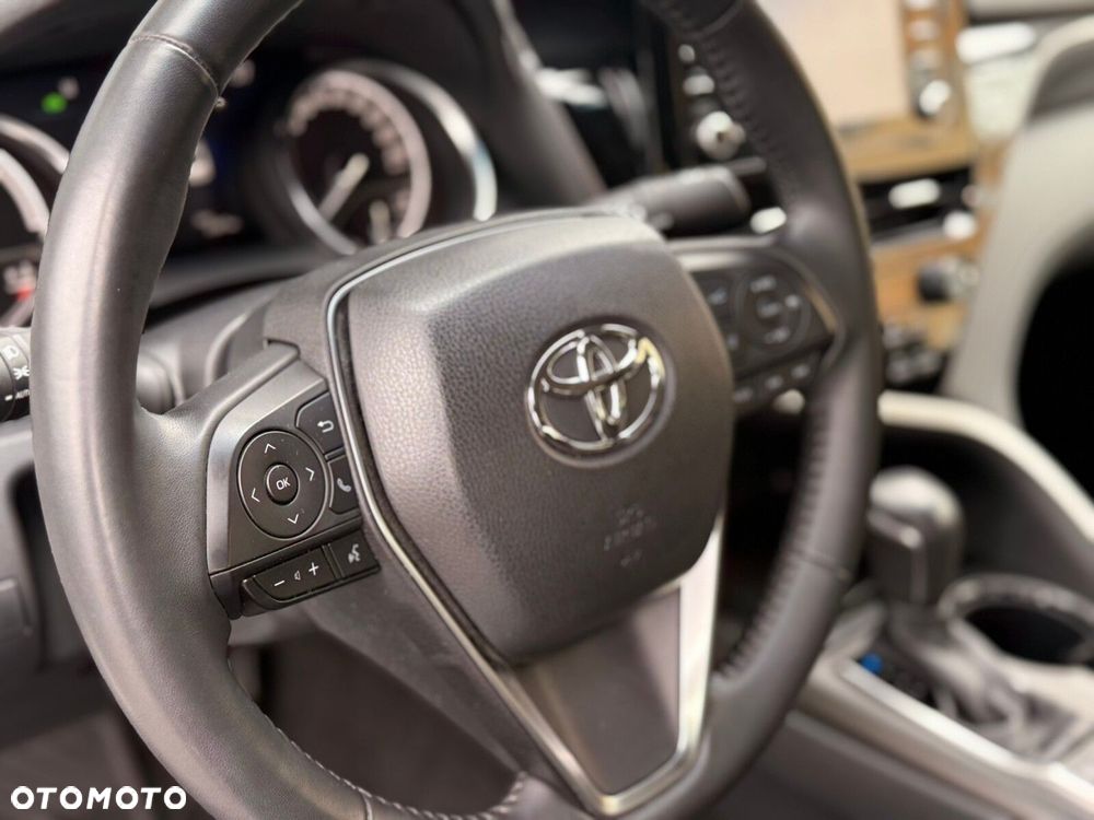 Toyota Camry 2.5 Hybrid Comfort CVT - 12
