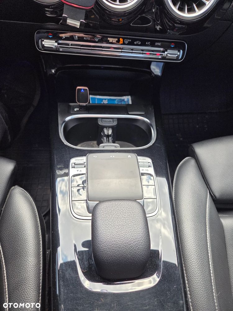 Mercedes-Benz CLA 250 4-Matic AMG Line 7G-DCT - 18