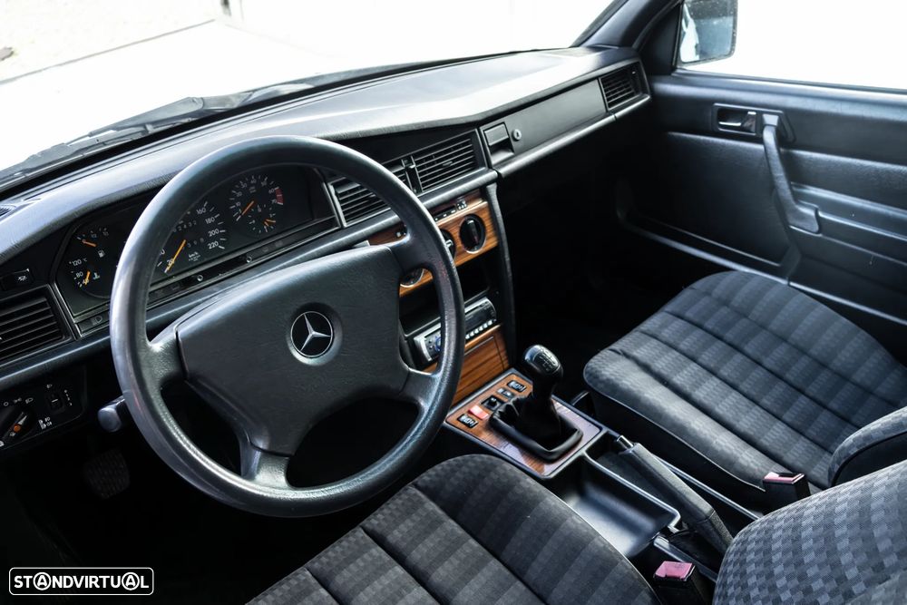 Mercedes-Benz W201 (1982-1993) 190 E 1.8 - 27