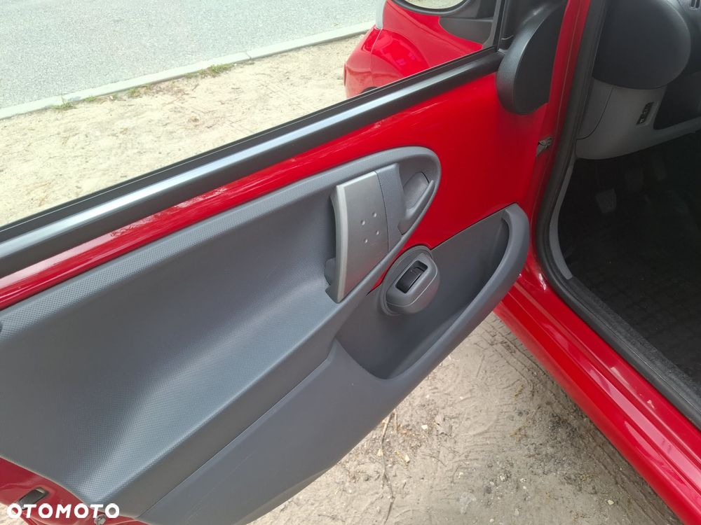 Toyota Aygo 1.0 VVT-i Luna EU5 - 12