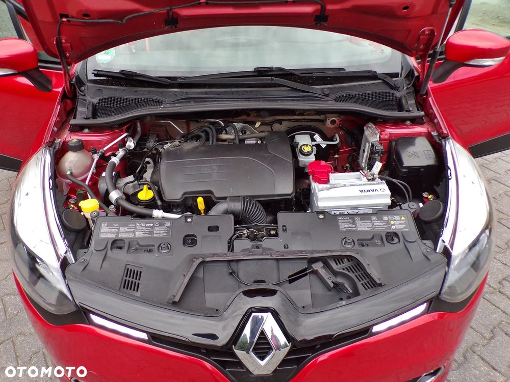 Renault Clio 1.2 16V 75 Life - 23