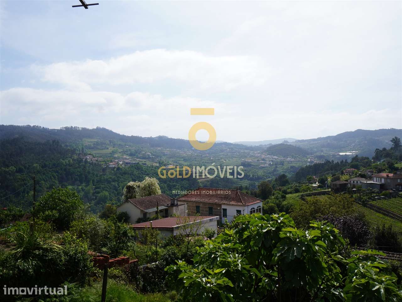 Moradia para Restaurar T2 Venda em Souselo,Cinfães - Grande imagem: 2/13
