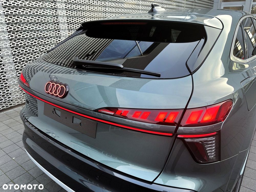 Audi Q3 Sportback - 12