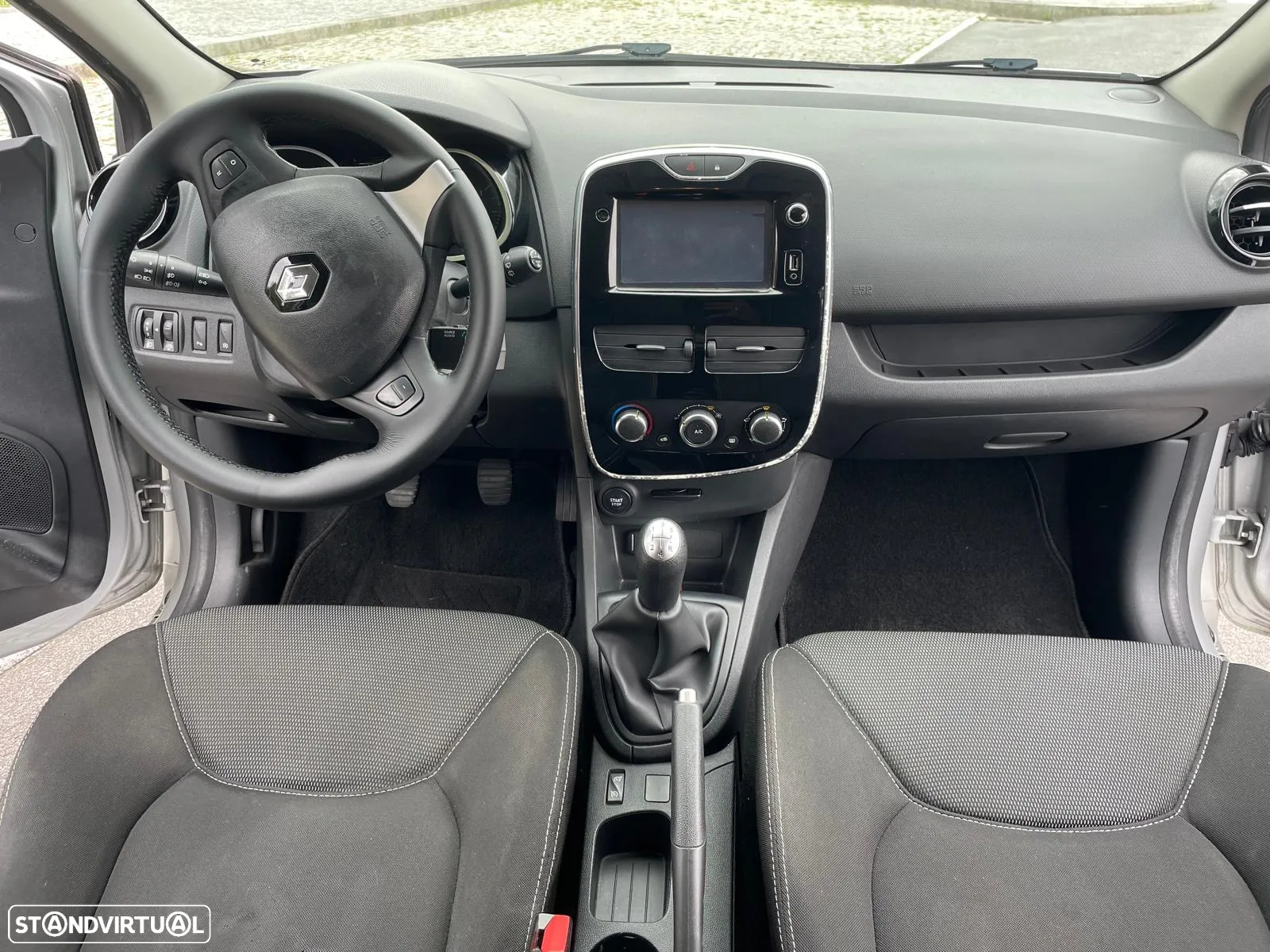 Renault Clio Sport Tourer 0.9 TCe Limited - 8