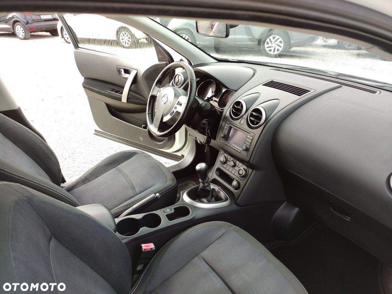Nissan Qashqai - 2