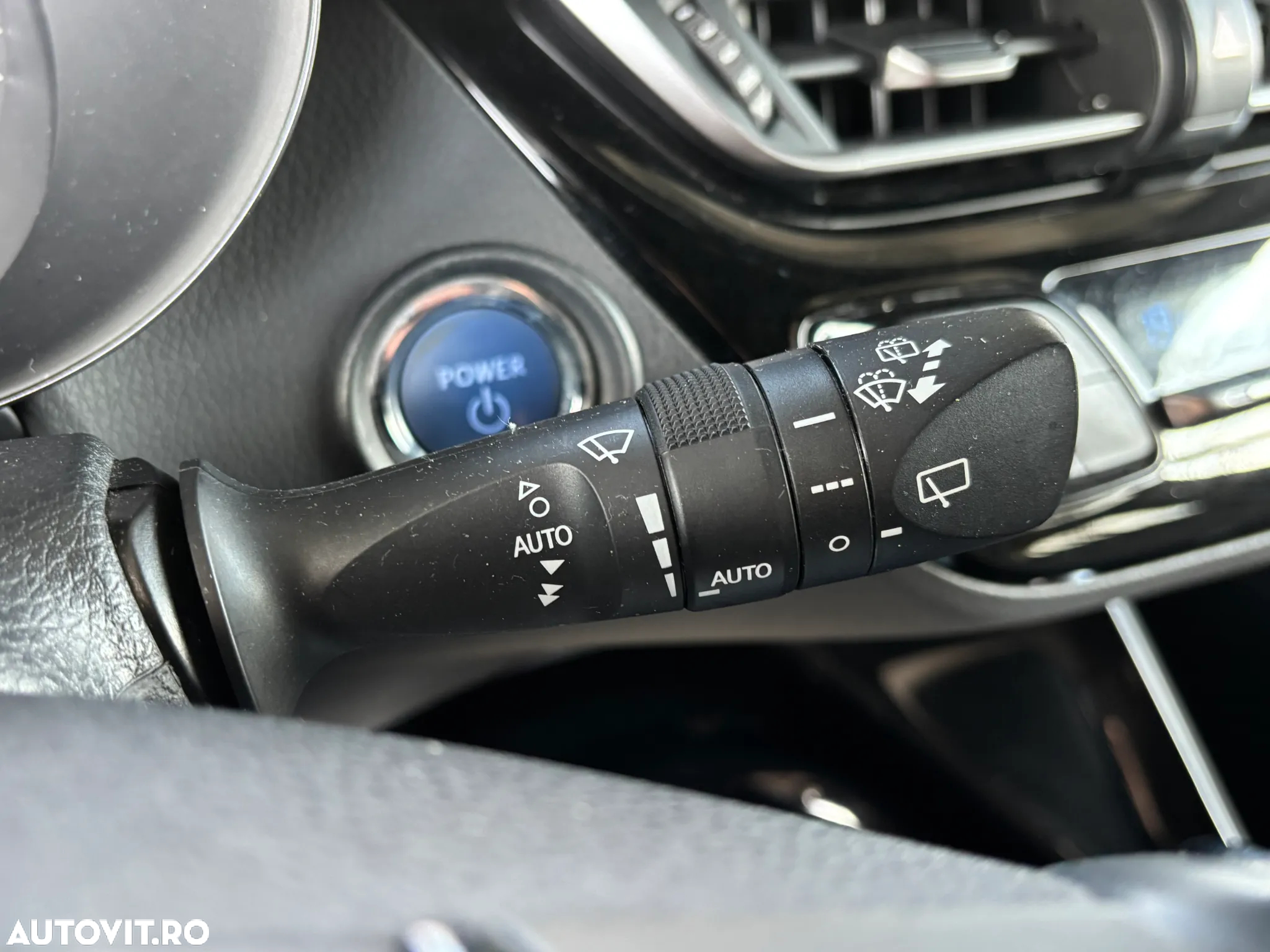 Toyota C-HR - 35