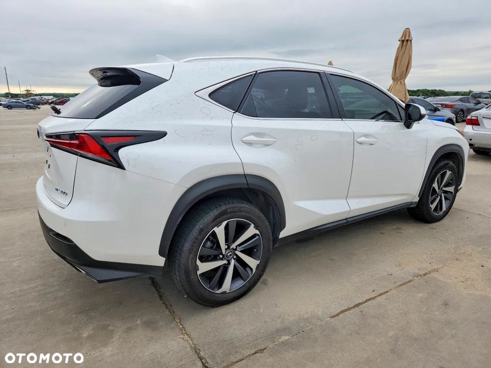 Lexus NX 300 Comfort AWD - 4