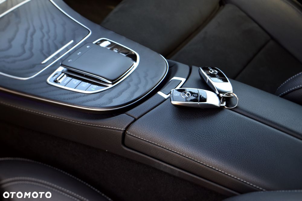 Mercedes-Benz Klasa E 220 d 4-Matic AMG - 24