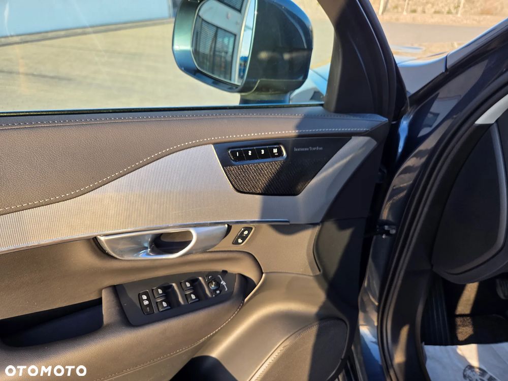 Volvo XC 90 B5 D AWD Plus Bright - 16