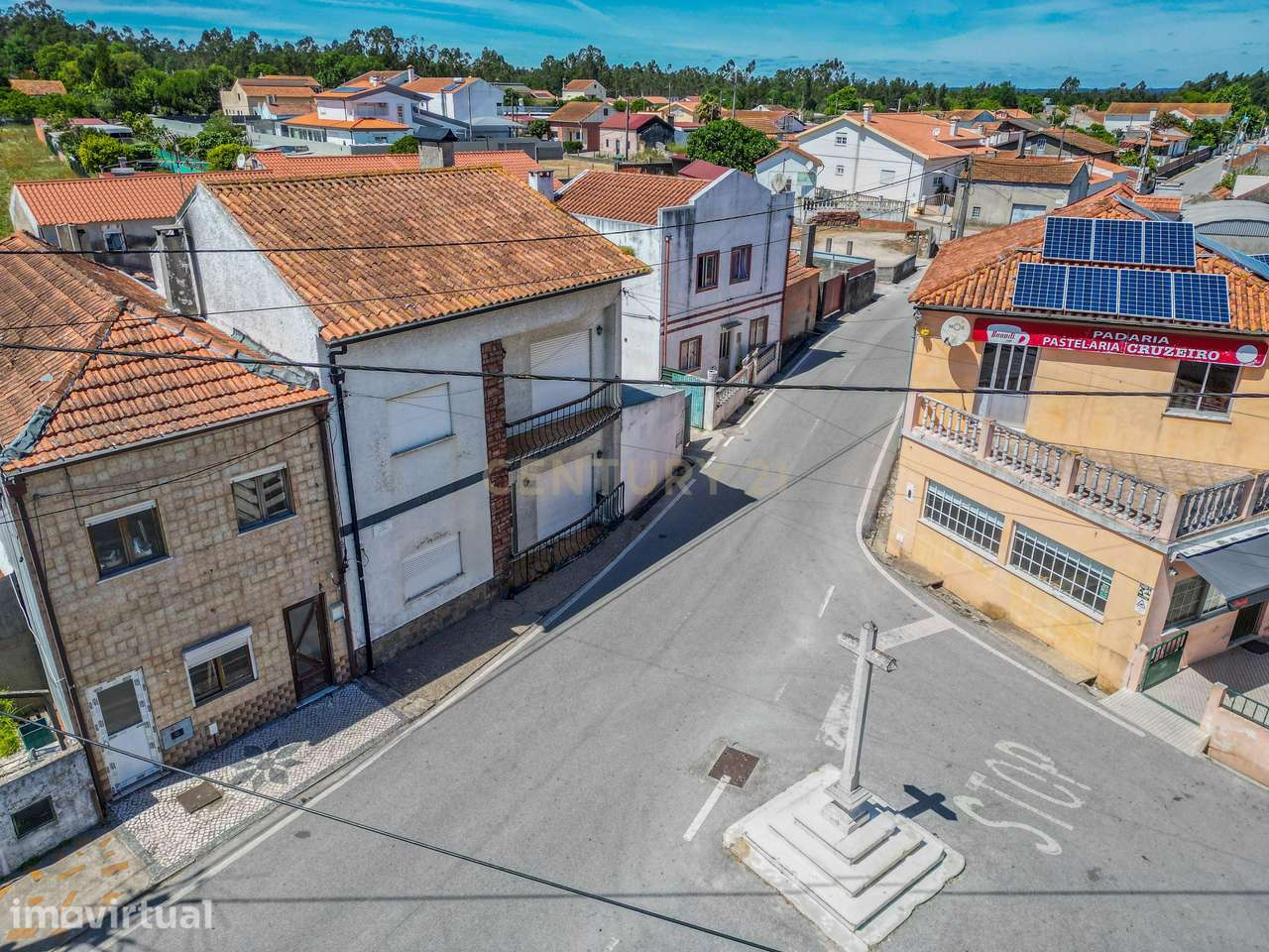 Moradia T3 mobilada no Largo do Cruzeiro, em Santo Amaro da Boiça, Mai - Grande imagem: 2/27
