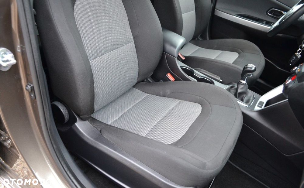 Kia Ceed 1.6 GDI ISG Dream-Team Edition - 36