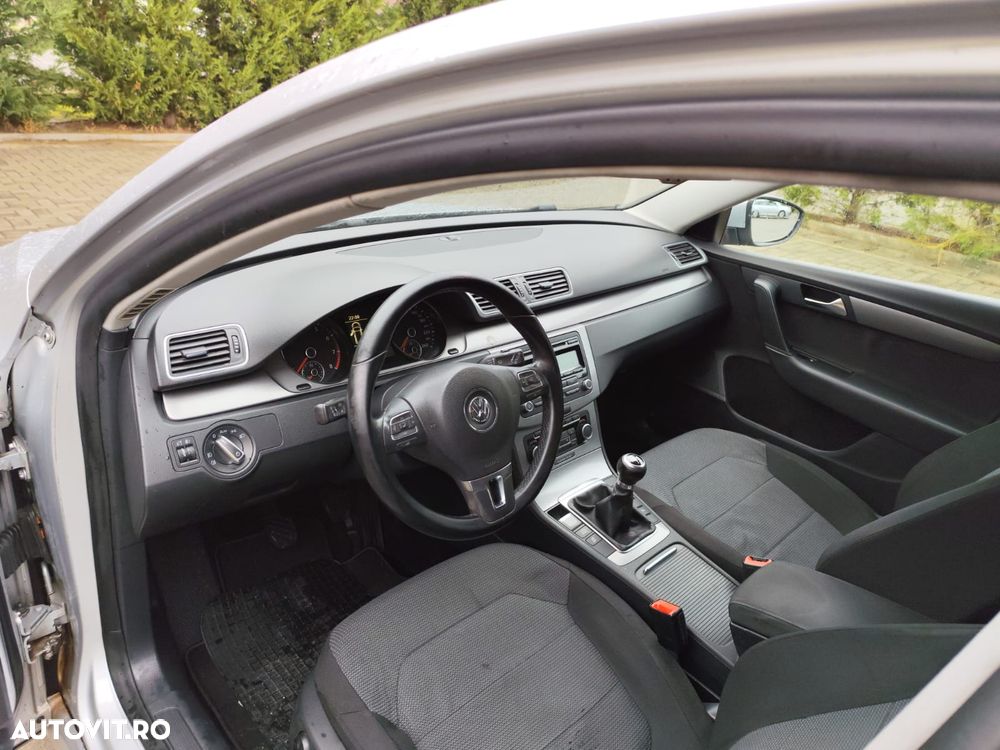 Volkswagen Passat - 5