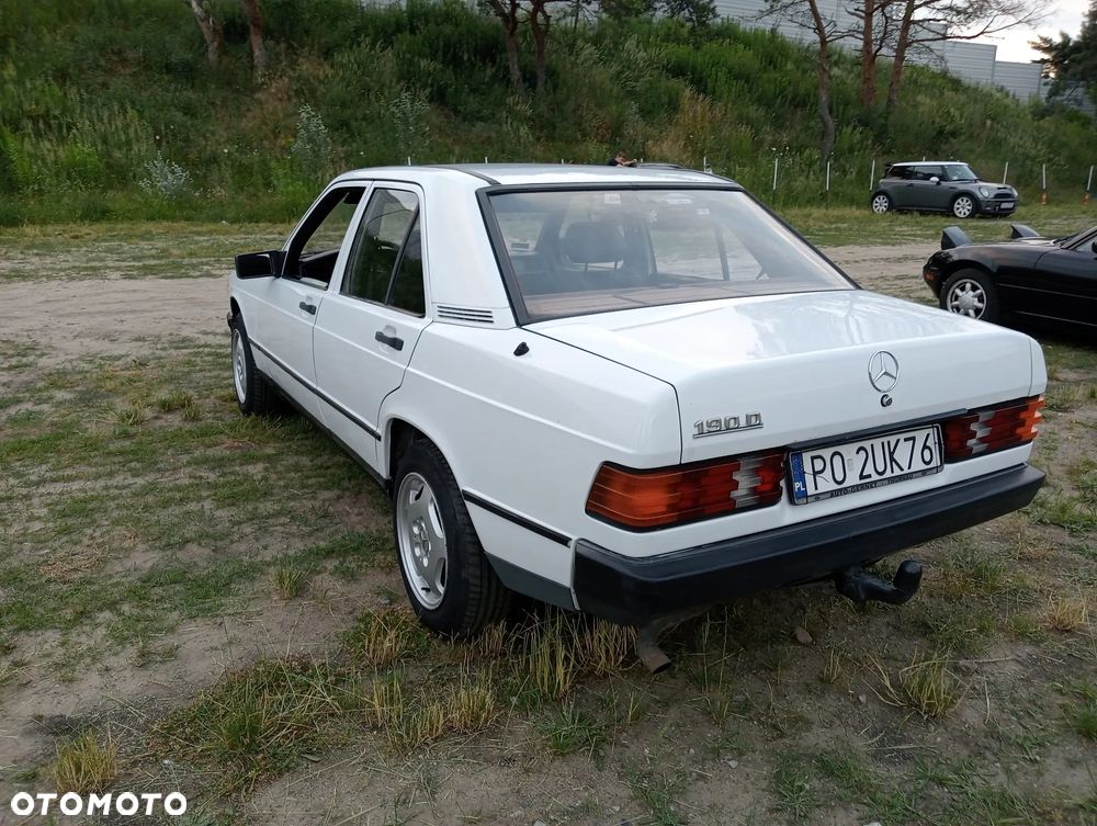Mercedes-Benz W201 (190) - 3