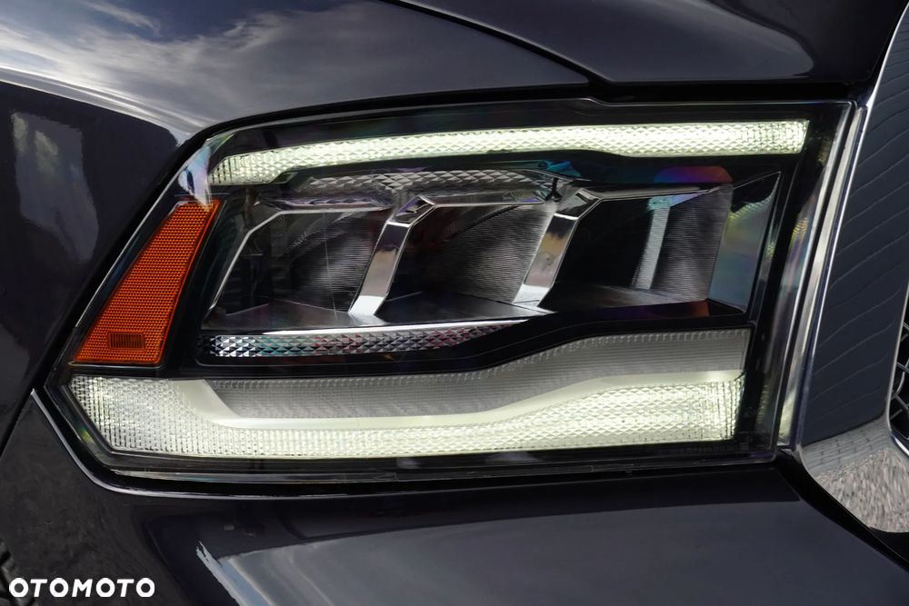 RAM 1500 Crew Cab Shortbed Bighorn - 40