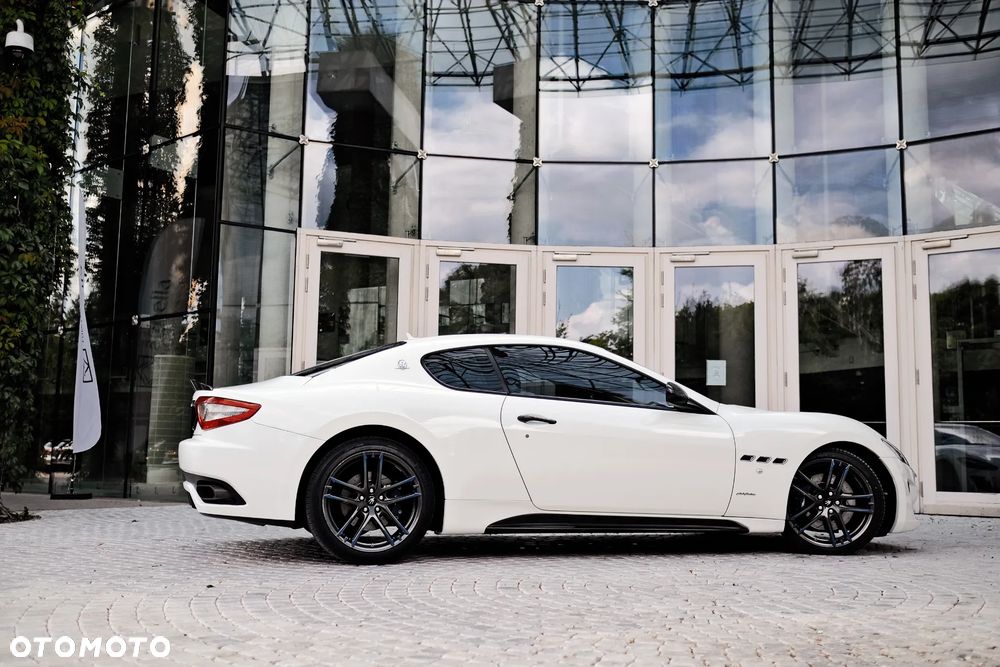 Maserati GranTurismo S - 1