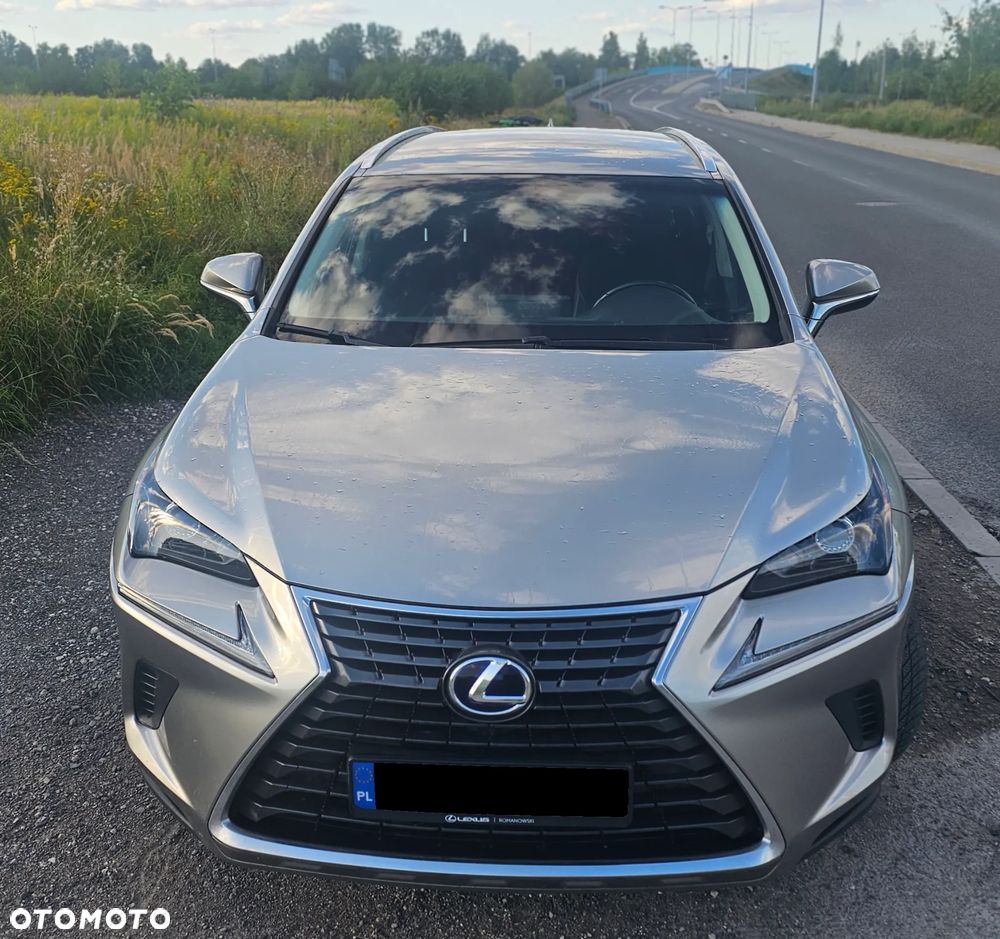 Lexus NX 300h Comfort AWD - 3
