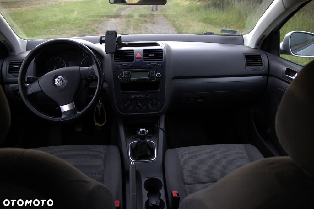 Volkswagen Golf 1.6 Comfortline - 9