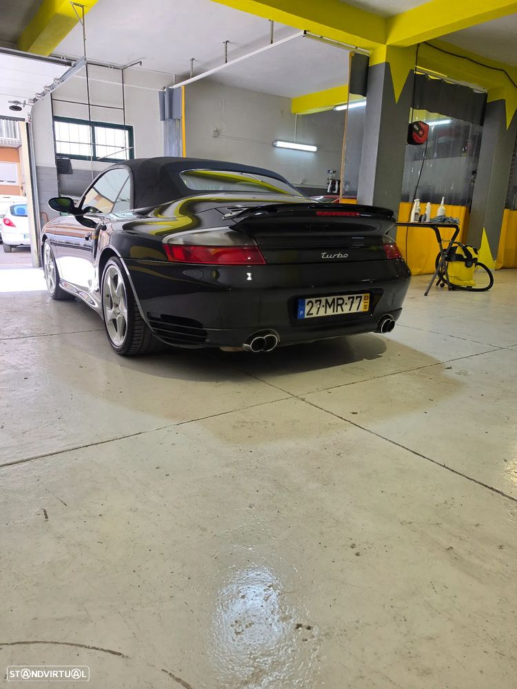 Porsche 911 Série F - 56