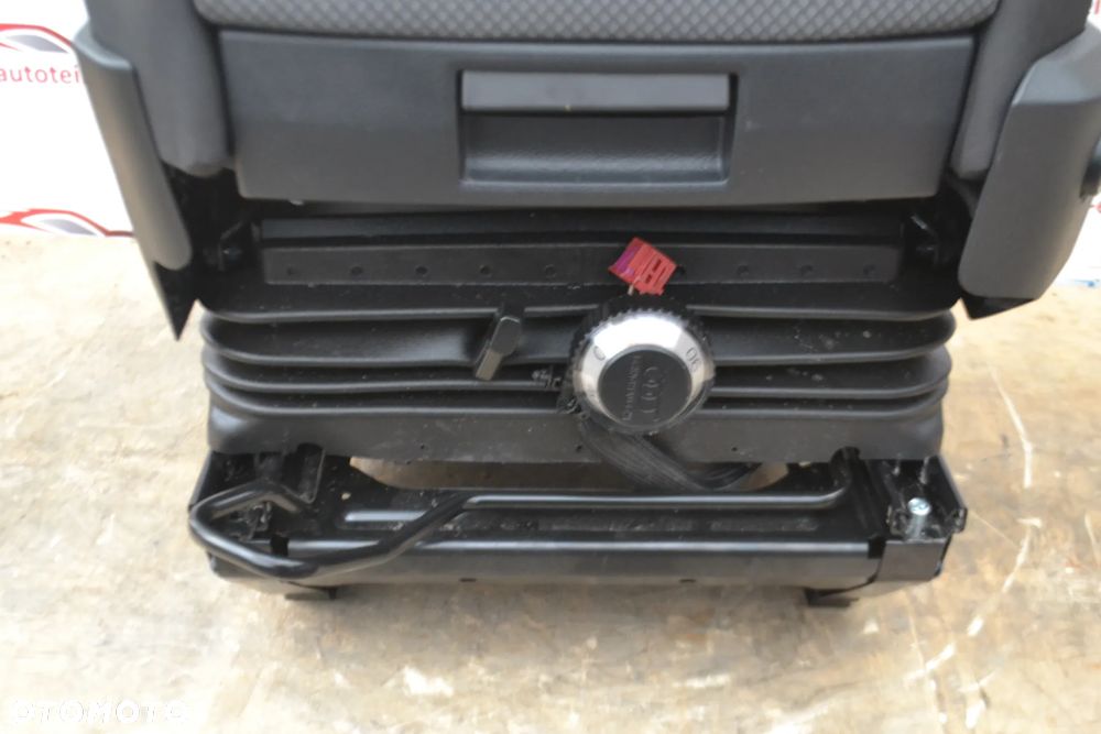 MAN TGE Fotel Kierowcy Kierowca Lewy Pompowany Regulacja Wagi Waga Amortyzowany Pompa - 10