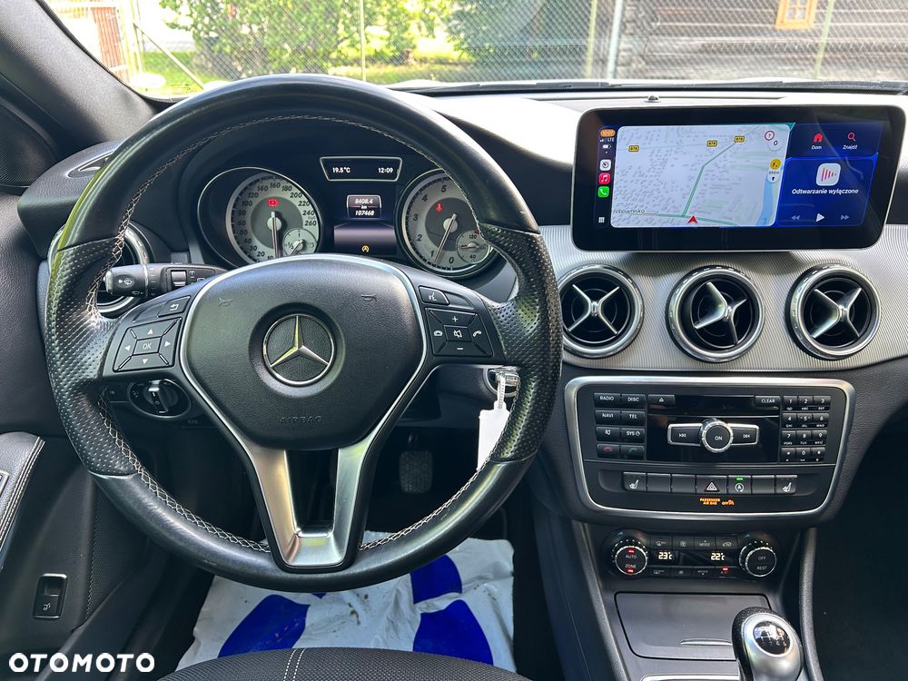 Mercedes-Benz GLA 180 Style - 8