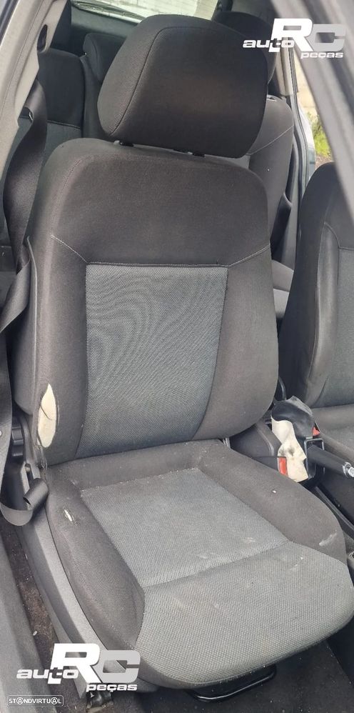 Opel Astra H 1.4 Gasolina – Viatura para peças - 9