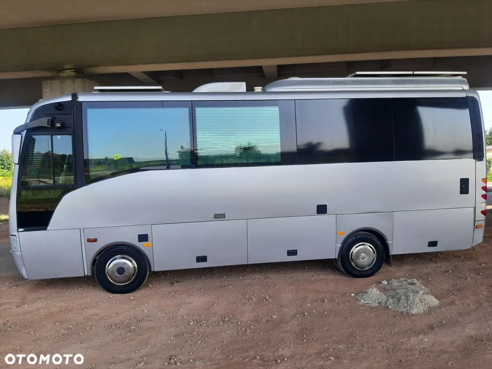 Isuzu kamper turquoise - 4