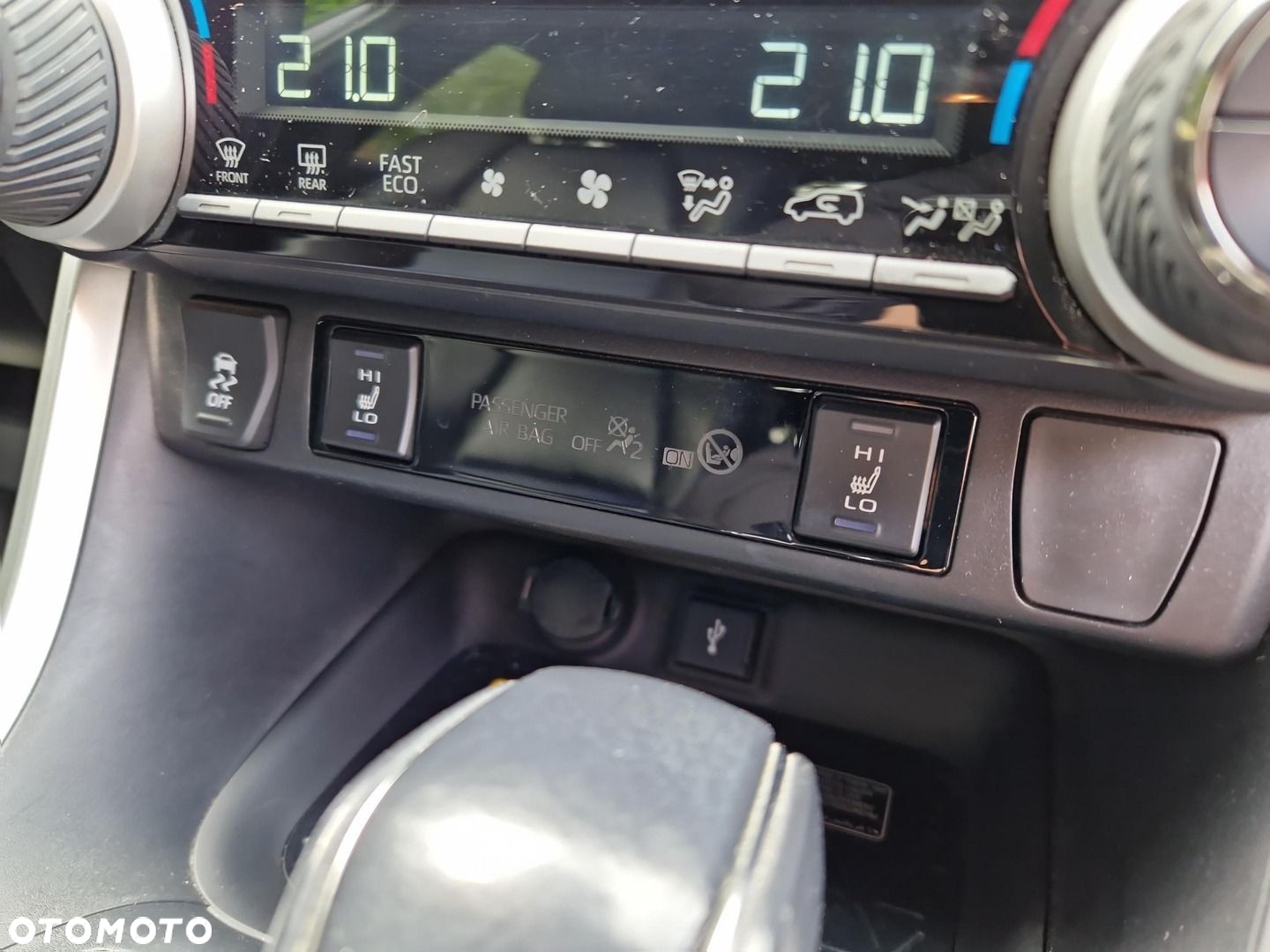 Toyota RAV4 - 28