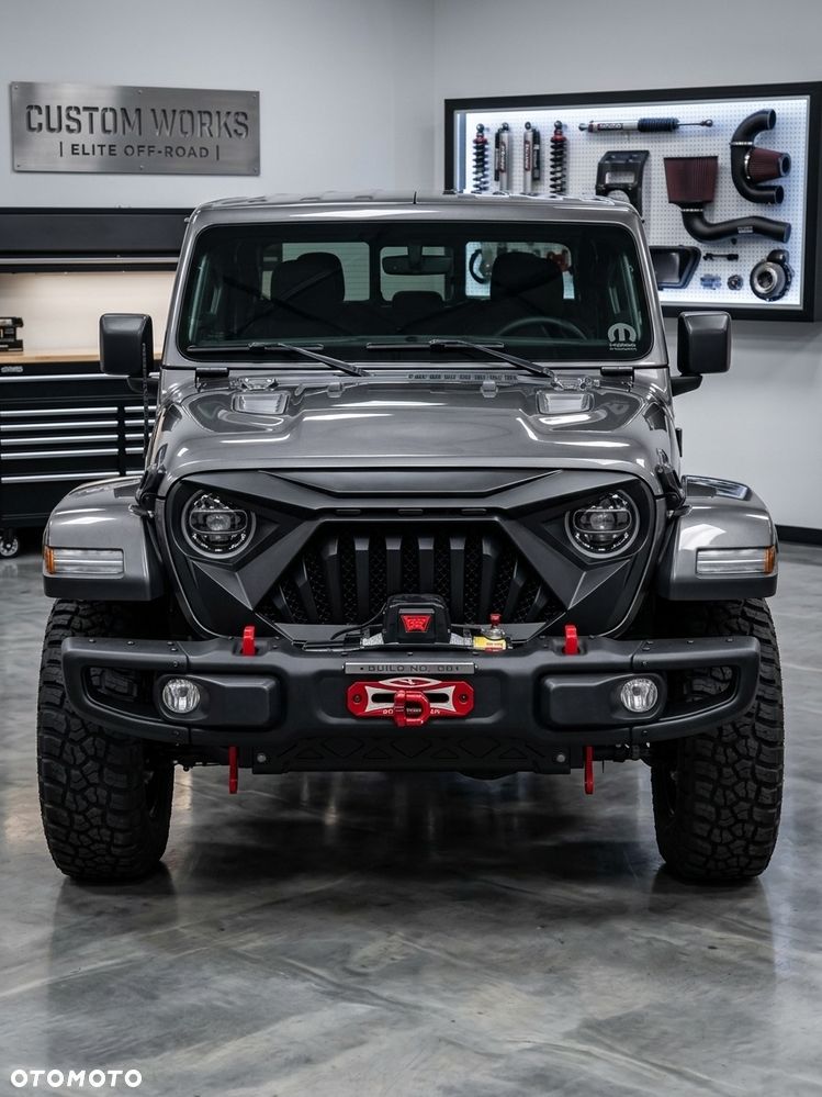 Jeep Wrangler - 1