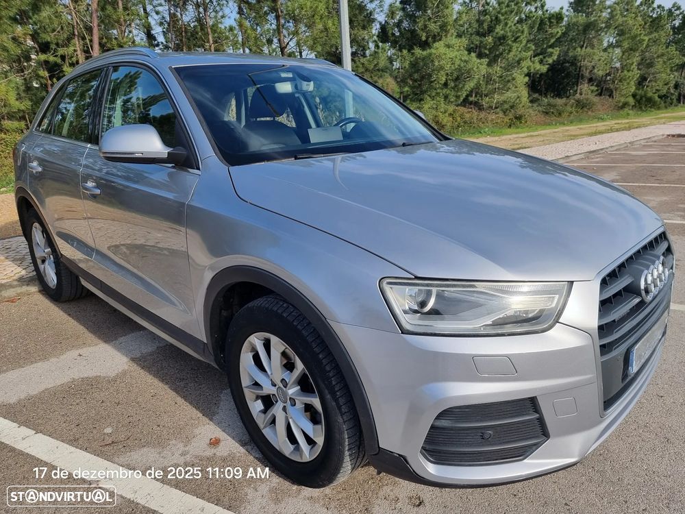 Audi Q3 2.0 TDI S-line S tronic - 1