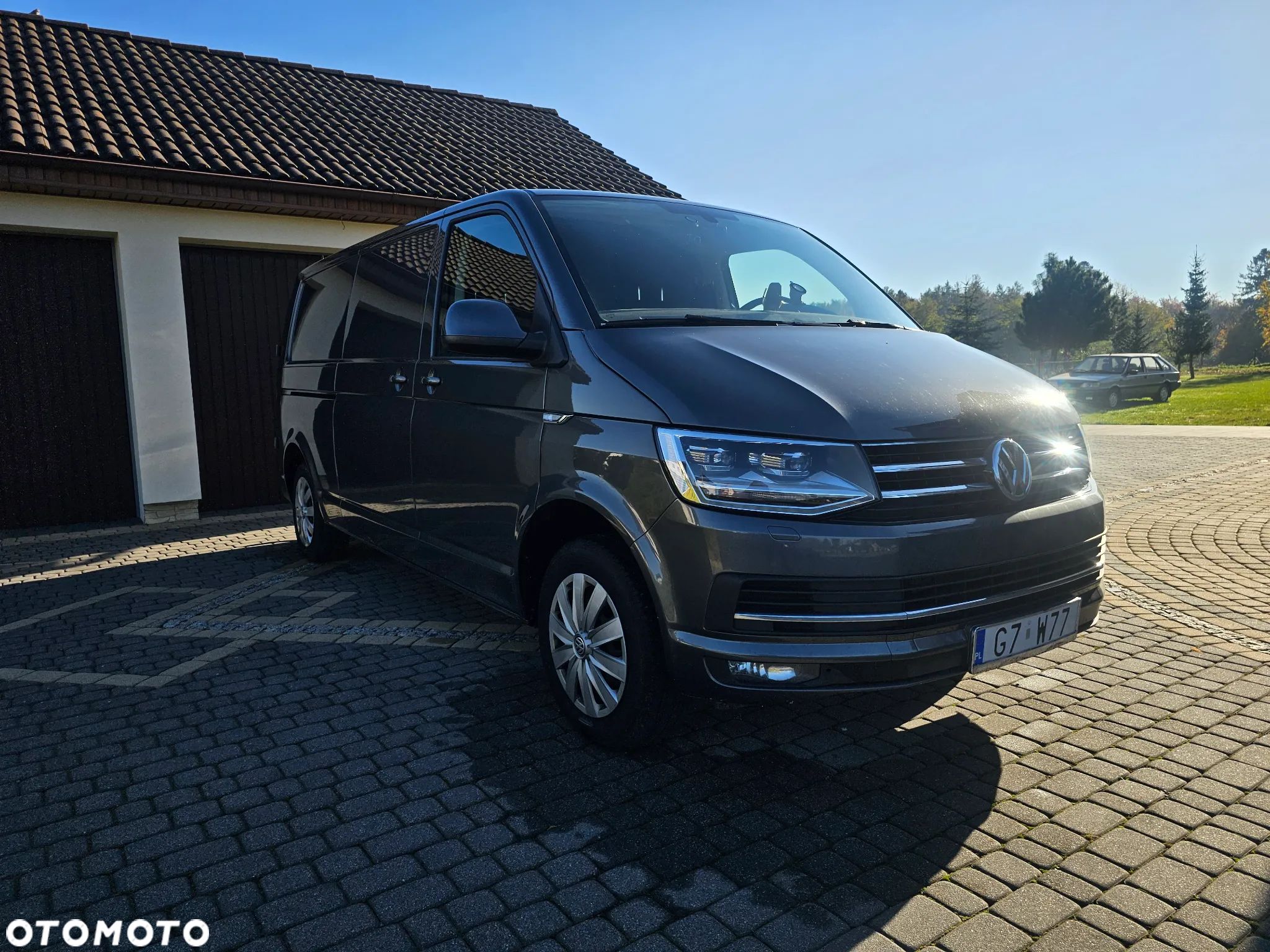 Volkswagen Transporter - 1